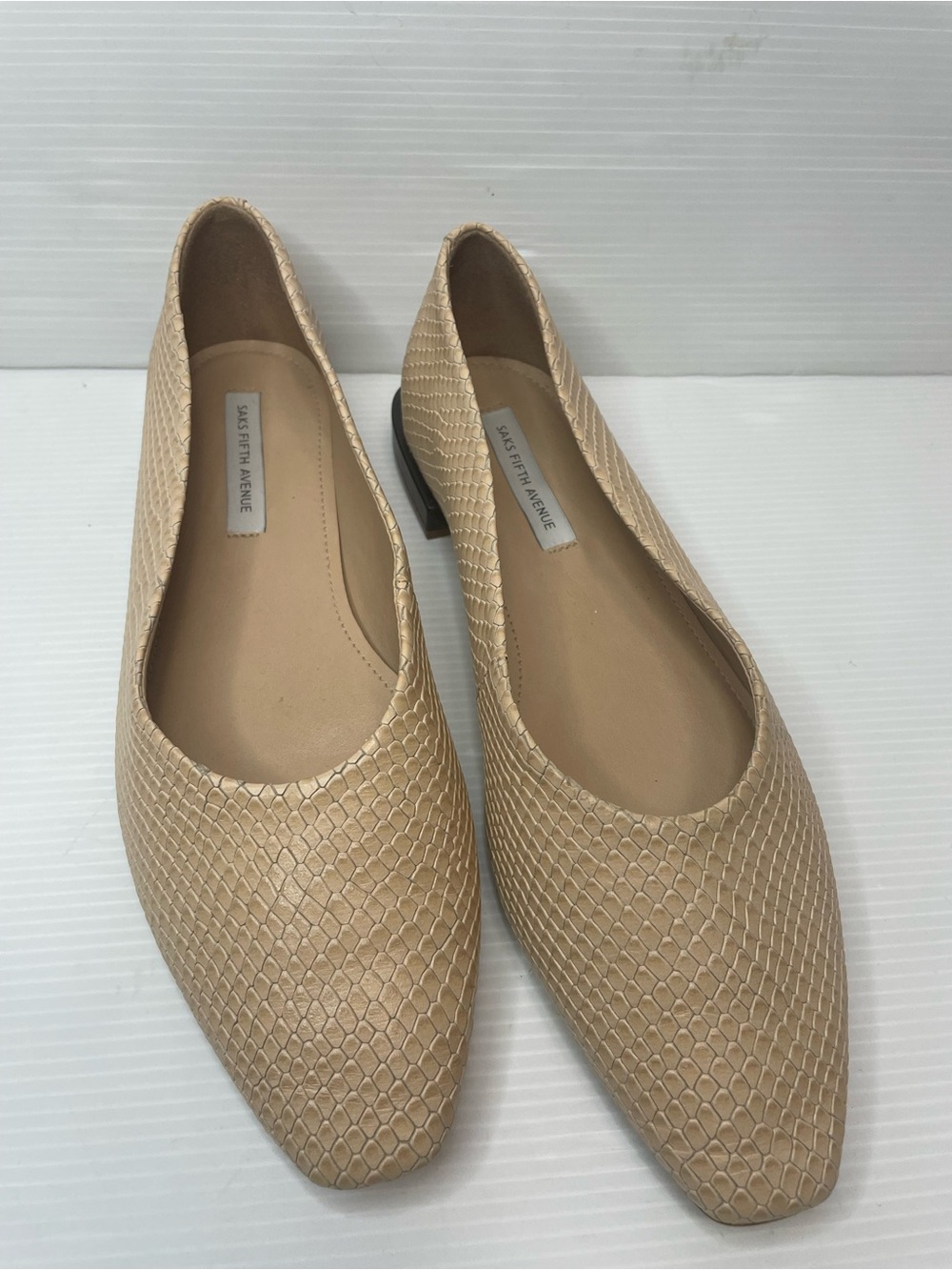 Saks Fifth Avenue Embossed Leather Cream Ballet Flats Square toe and heel 7.5